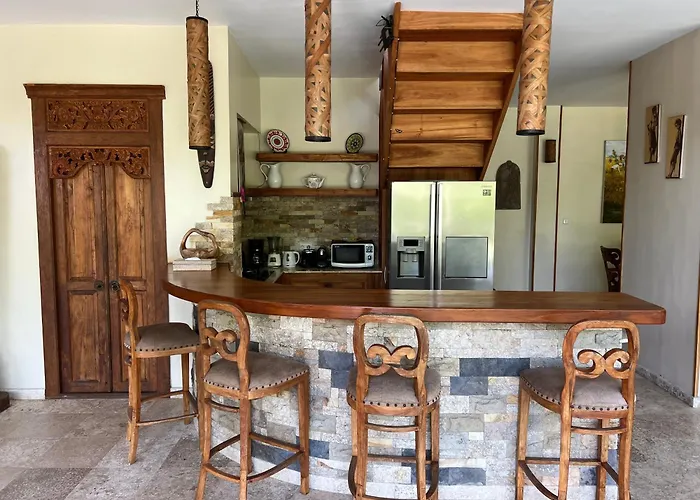 Breezy Point Villa *