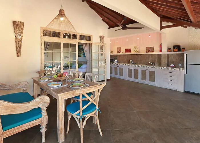 Breezy Point Villa *